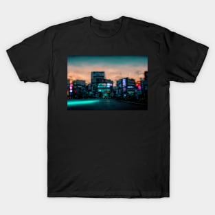 Tokyo City Street View With Neon signs / Tokyo, Japan T-Shirt